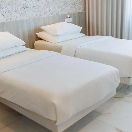 Hotel Capris Boutique 4*