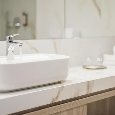 Capris Boutique קופר