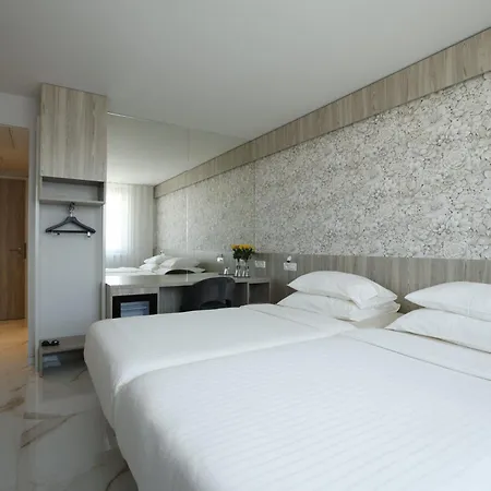 Hotel Capris Boutique 4*