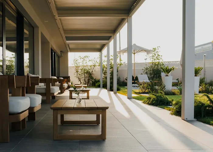 Capris Boutique Hotel 4*